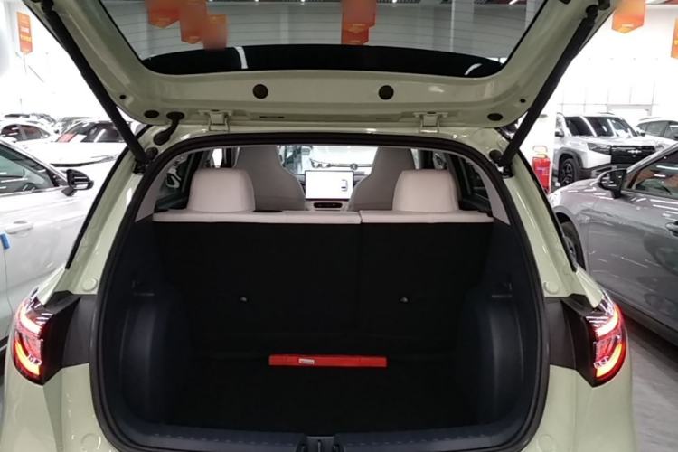Used Geely Galaxy Geome 2025 UP 410km Exploration+ Edition Trunk