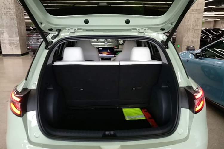 Used Geely Galaxy Geome 2025 UP 410km Exploration+ Edition Trunk