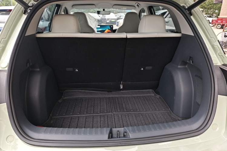 Used Geely Galaxy Geome 2025 UP 410km Exploration Edition Trunk