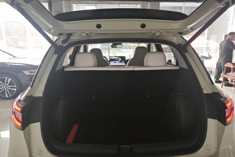 Used Geely Galaxy Geome 2025 UP 410km Exploration+ Edition Trunk