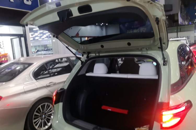 Used Geely Galaxy Geome 2025 310km Youth Edition Trunk
