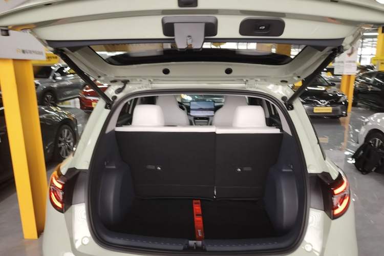 Used Geely Galaxy Geome 2025 410 km Free Version Trunk