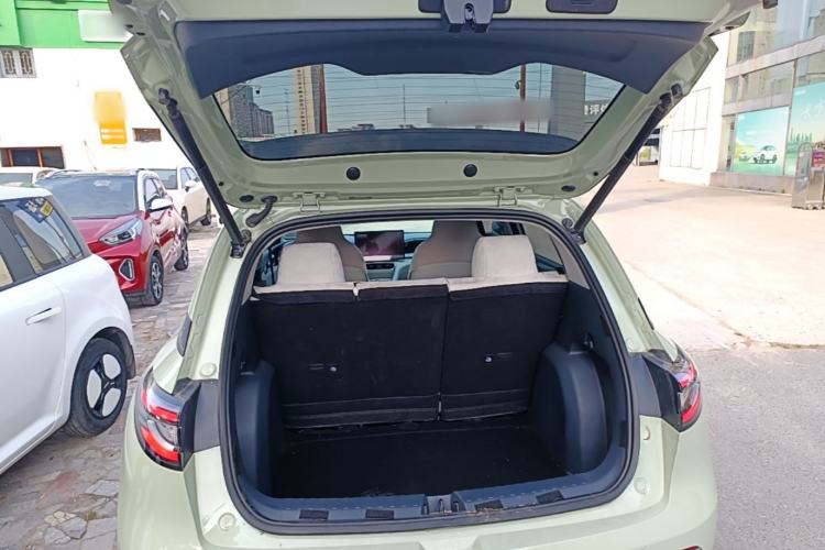 Used Geely Galaxy Geome 2025 UP 410km Exploration Edition Trunk