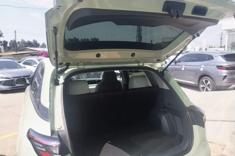 Used Geely Galaxy Geome 2025 310km Youth Edition Trunk