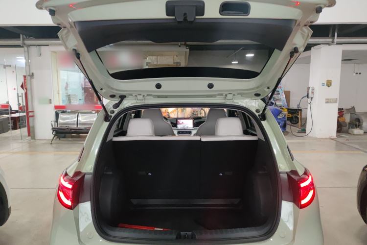 Used Geely Galaxy Geome 2025 310km Youth Edition Trunk