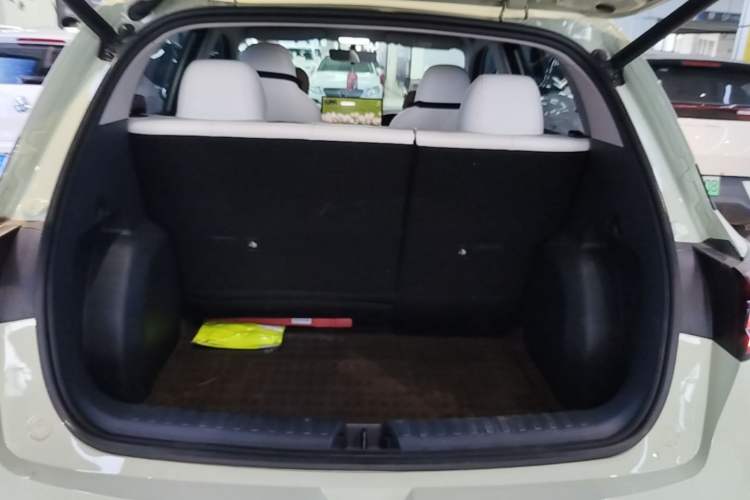 Used Geely Galaxy Geome 2025 310km Dream Edition Trunk