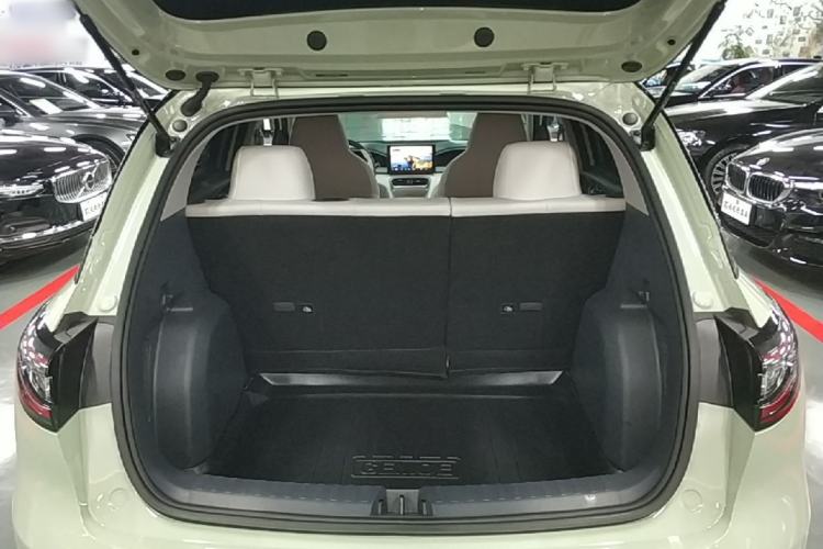 Used Geely Galaxy Geome 2025 310km Youth Edition Trunk