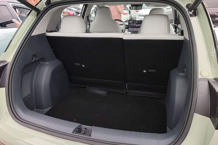 Used Geely Galaxy Geome 2025 UP 410km Exploration+ Edition Trunk