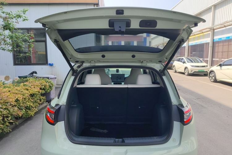 Used Geely Galaxy Geome 2025 UP 410km Exploration+ Edition Trunk
