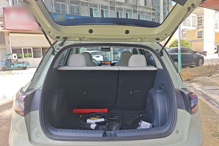 Used Geely Galaxy Geome 2025 310km Youth Edition Trunk
