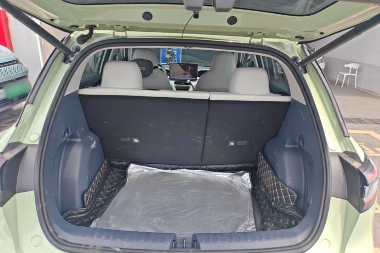 Used Geely Galaxy Geome 2025 UP 410km Exploration Edition Trunk