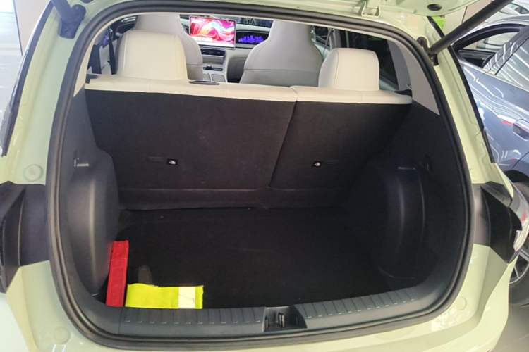 Used Geely Galaxy Geome 2025 UP 410km Exploration+ Edition Trunk