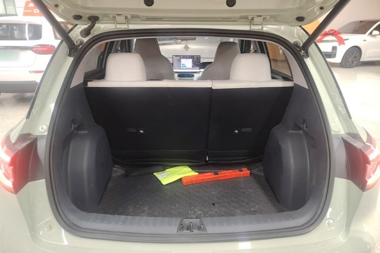 Used Geely Galaxy Geome 2025 UP 410km Exploration+ Edition Trunk