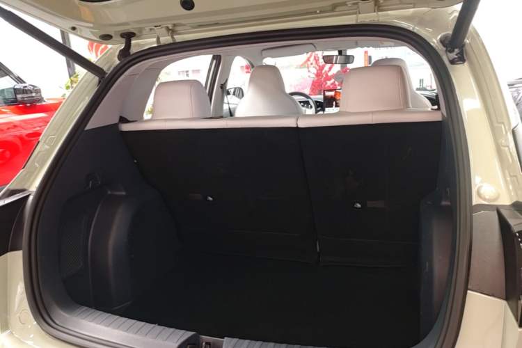 Used Geely Galaxy Geome 2025 310km Dream Edition Trunk