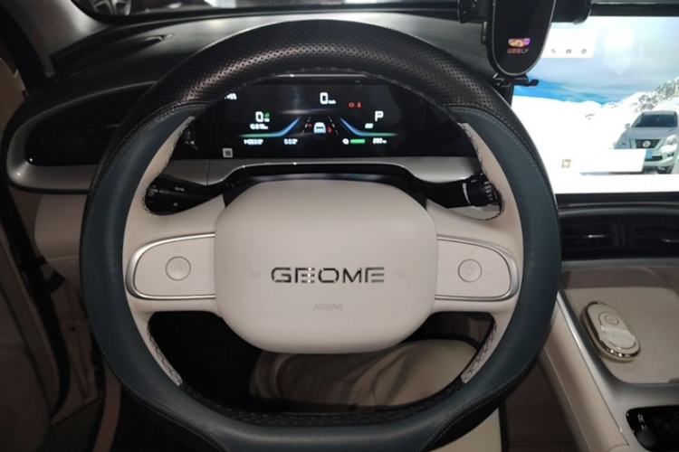 Used Geely Galaxy Geome 2025 UP 410km Exploration Edition Interior 2