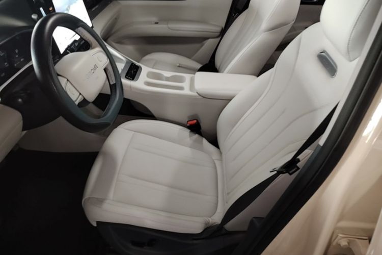 Used Geely Galaxy Geome 2025 UP 410km Exploration Edition Interior 6