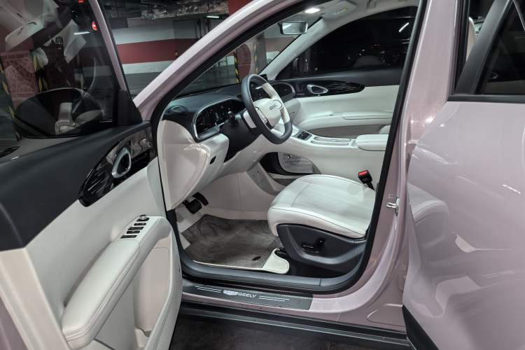 Used Geely Galaxy Geome 2025 UP 410km Exploration Edition Interior 6