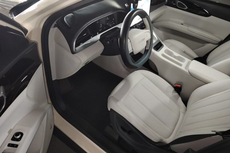 Used Geely Galaxy Geome 2025 UP 410km Exploration Edition Interior 7