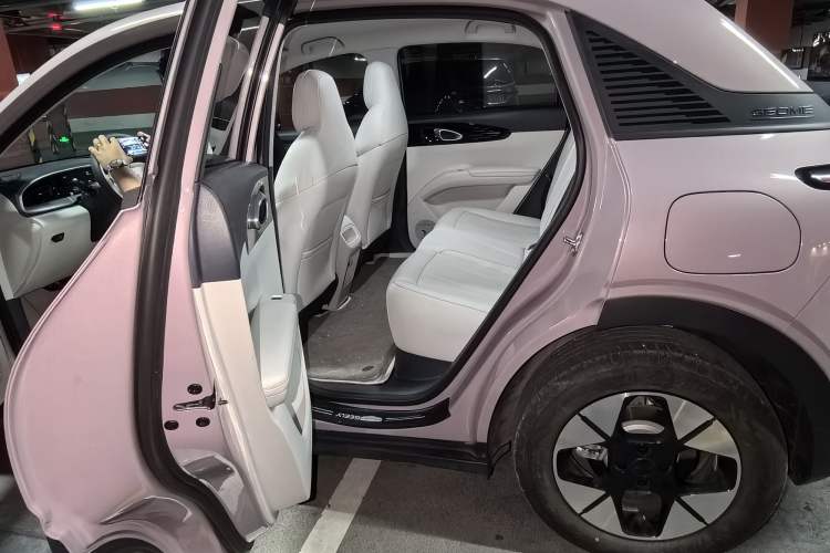 Used Geely Galaxy Geome 2025 UP 410km Exploration Edition Interior 7