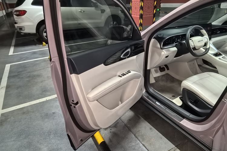 Used Geely Galaxy Geome 2025 UP 410km Exploration Edition Interior 8