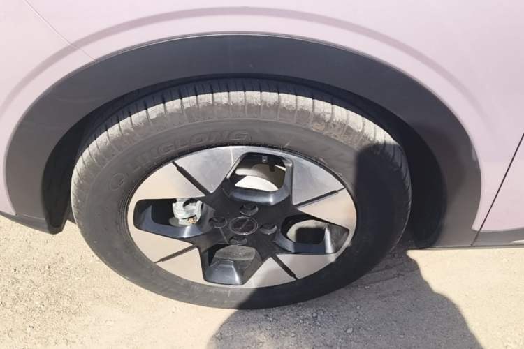 Used Geely Galaxy Geome 2025 UP 410km Exploration Edition Left Front Wheel Hub