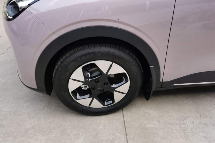Used Geely Galaxy Geome 2025 310km Dream Edition Left Front Wheel Hub