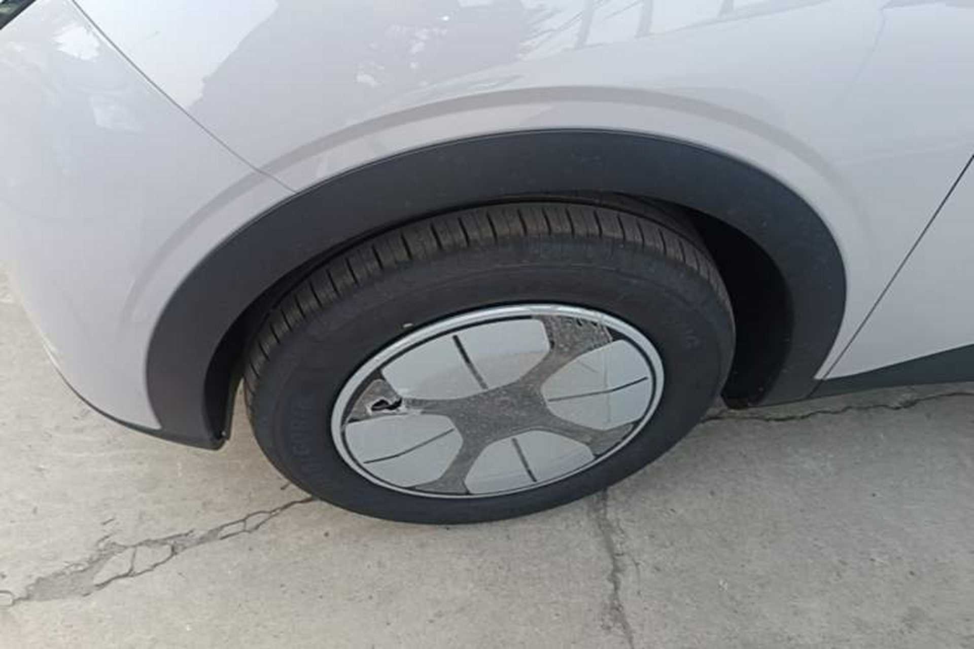 Used Geely Galaxy Geome 2025 310km Youth Edition Left Front Wheel Hub