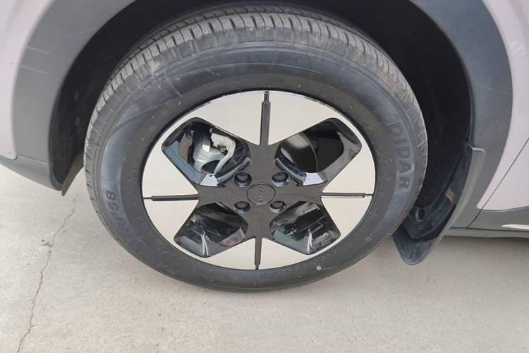 Used Geely Galaxy Geome 2025 UP 410km Exploration Edition Left Front Wheel Hub