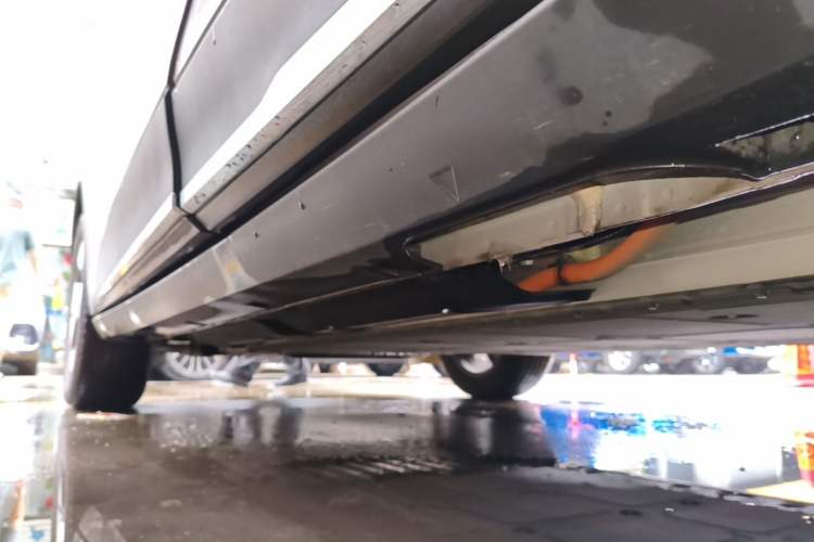 Used Geely Galaxy Geome 2025 UP 410km Exploration Edition Left Side Sill