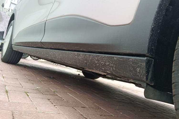 Used Geely Galaxy Geome 2025 310km Youth Edition Left Side Sill