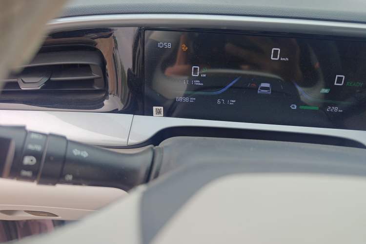 Used Geely Galaxy Geome 2025 310km Dream Edition Odometer Close Up