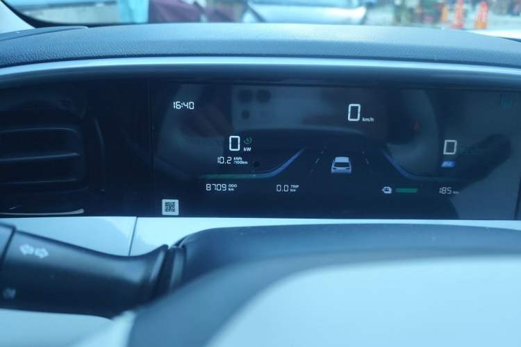 Used Geely Galaxy Geome 2025 310km Youth Edition Odometer Close Up