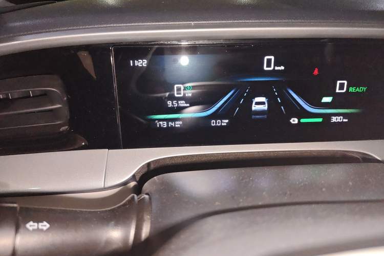 Used Geely Galaxy Geome 2025 UP 410km Exploration Edition Odometer Close Up