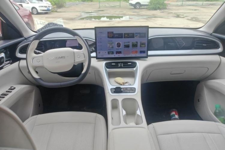 Used Geely Galaxy Geome 2025 UP 410km Exploration Edition Center Console