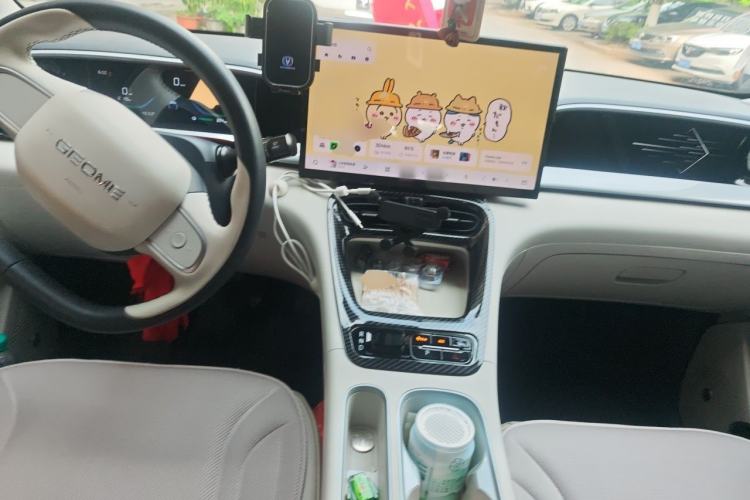 Used Geely Galaxy Geome 2025 410 km Free Version Center Console