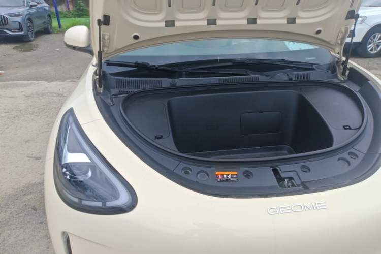 Used Geely Galaxy Geome 2025 UP 410km Exploration Edition Engine Bay Right