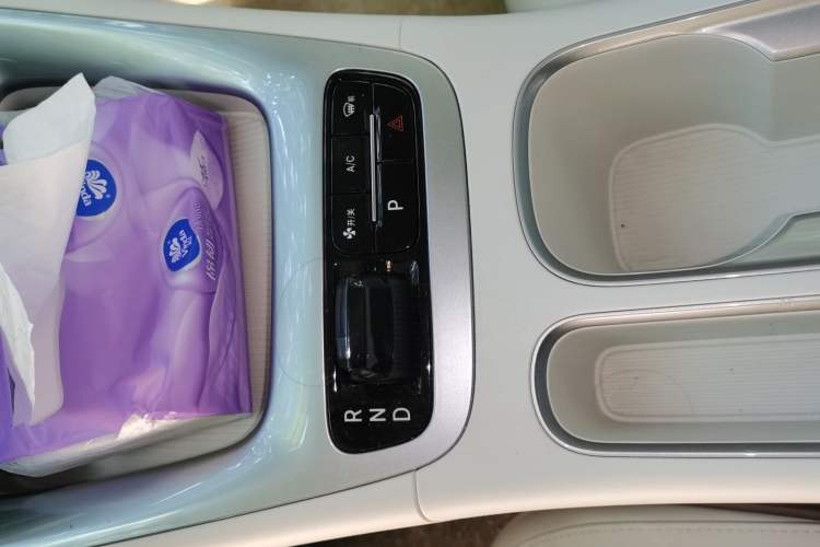 Used Geely Galaxy Geome 2025 UP 410km Exploration Edition Gear Lever