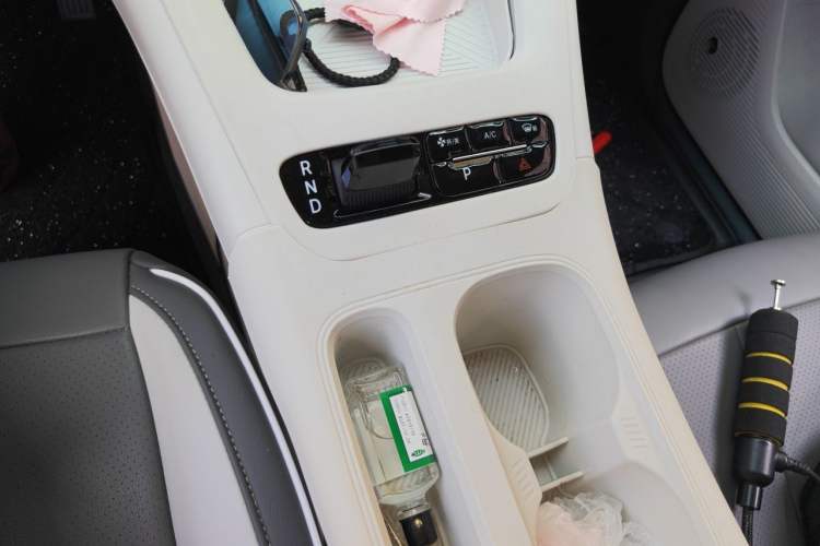 Used Geely Galaxy Geome 2025 UP 410km Exploration Edition Gear Lever
