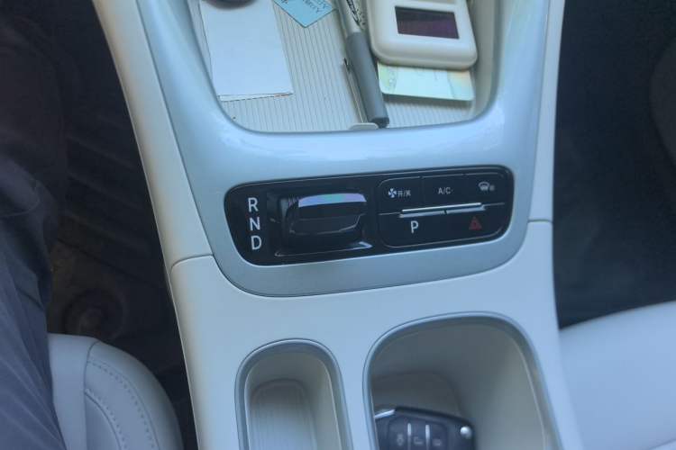 Used Geely Galaxy Geome 2025 UP 410km Exploration Edition Gear Lever