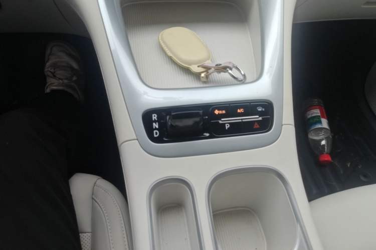 Used Geely Galaxy Geome 2025 UP 410km Exploration Edition Gear Lever