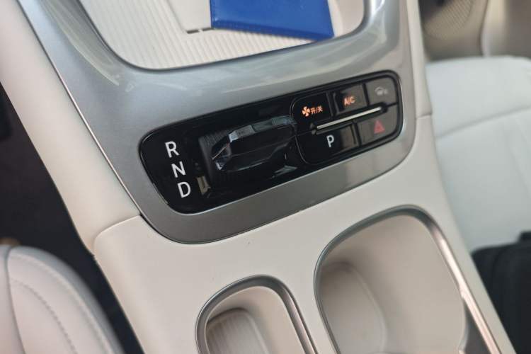Used Geely Galaxy Geome 2025 UP 410km Exploration+ Edition Gear Lever