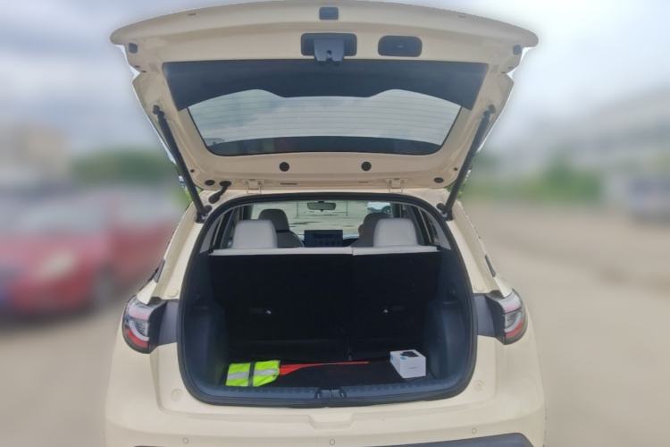 Used Geely Galaxy Geome 2025 UP 410km Exploration Edition Trunk