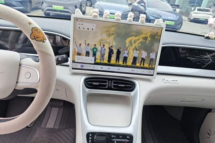 Used Geely Galaxy Geome 2025 UP 410km Exploration Edition Audio And AC Panel