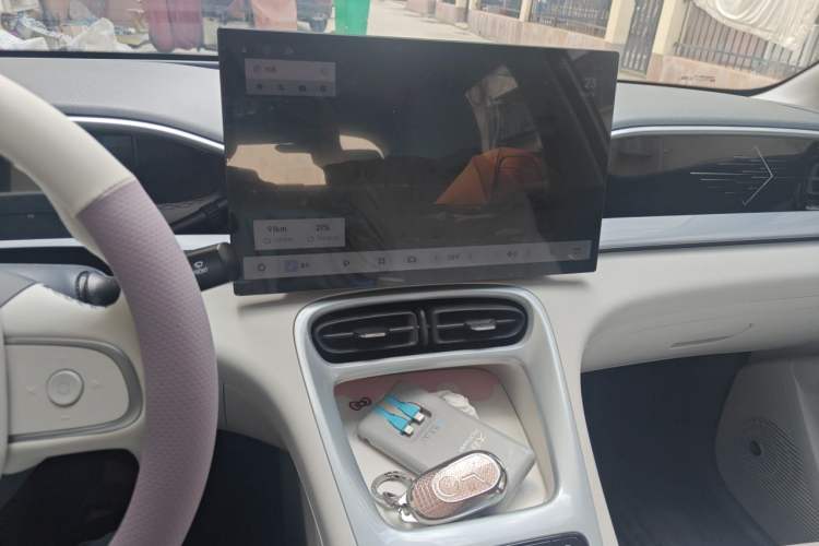 Used Geely Galaxy Geome 2025 410 km Free Version Audio And AC Panel