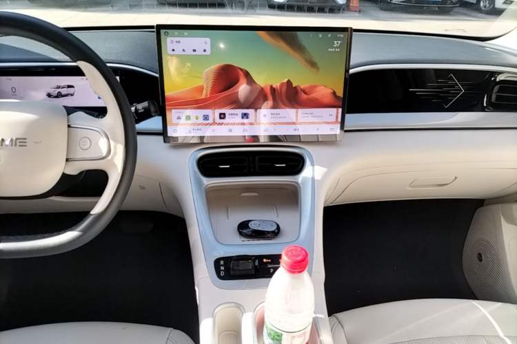 Used Geely Galaxy Geome 2025 UP 410km Exploration+ Edition Audio And AC Panel