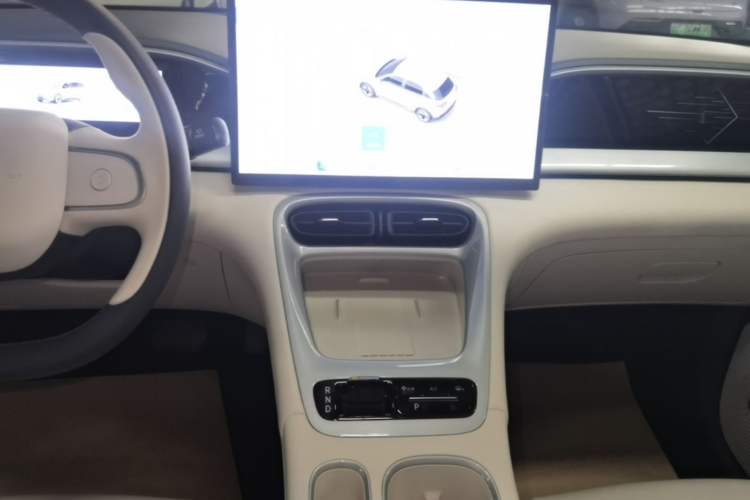 Used Geely Galaxy Geome 2025 UP 410km Exploration Edition Audio And AC Panel