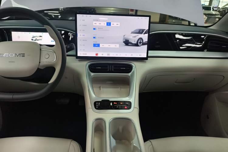 Used Geely Galaxy Geome 2025 UP 410km Exploration+ Edition Audio And AC Panel