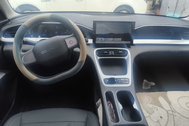 Used Geely Galaxy Geome 2025 310km Youth Edition Center Console