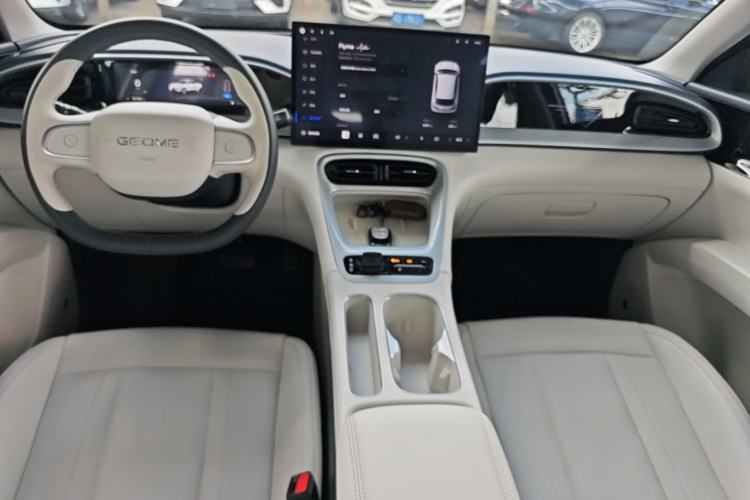 Used Geely Galaxy Geome 2025 UP 410km Exploration Edition Center Console