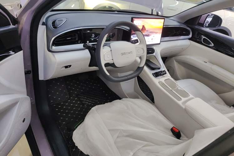 Used Geely Galaxy Geome 2025 310km Dream Edition Center Console